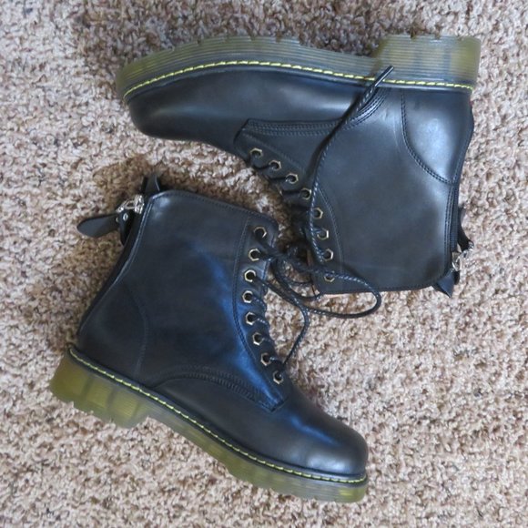 Boots - Picture 2 of 5